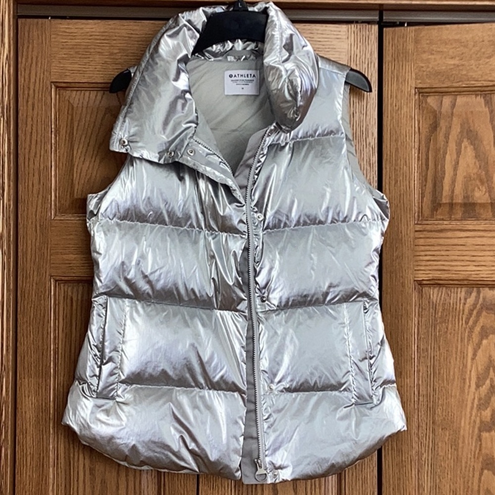 Athleta Metallic Silver Downtown Puffer Vest Size Large NWOT - Picture 2 of 13